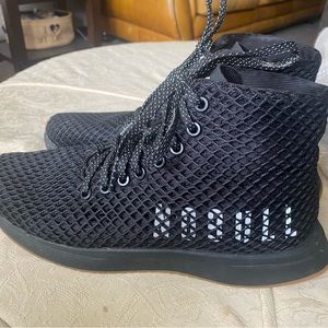 No Bull knit high top runners, size 9.